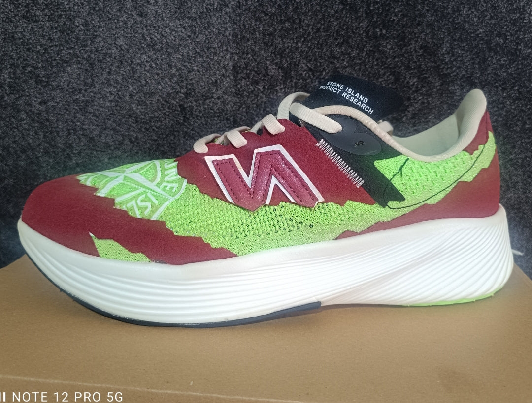 Zapatilla New Balance Fuelcell RC Elite para correr