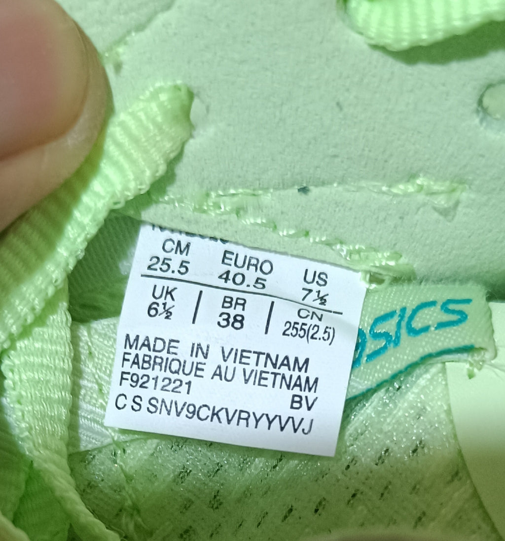 Zapatilla Asics Magic Speed de espuma ligera para dama