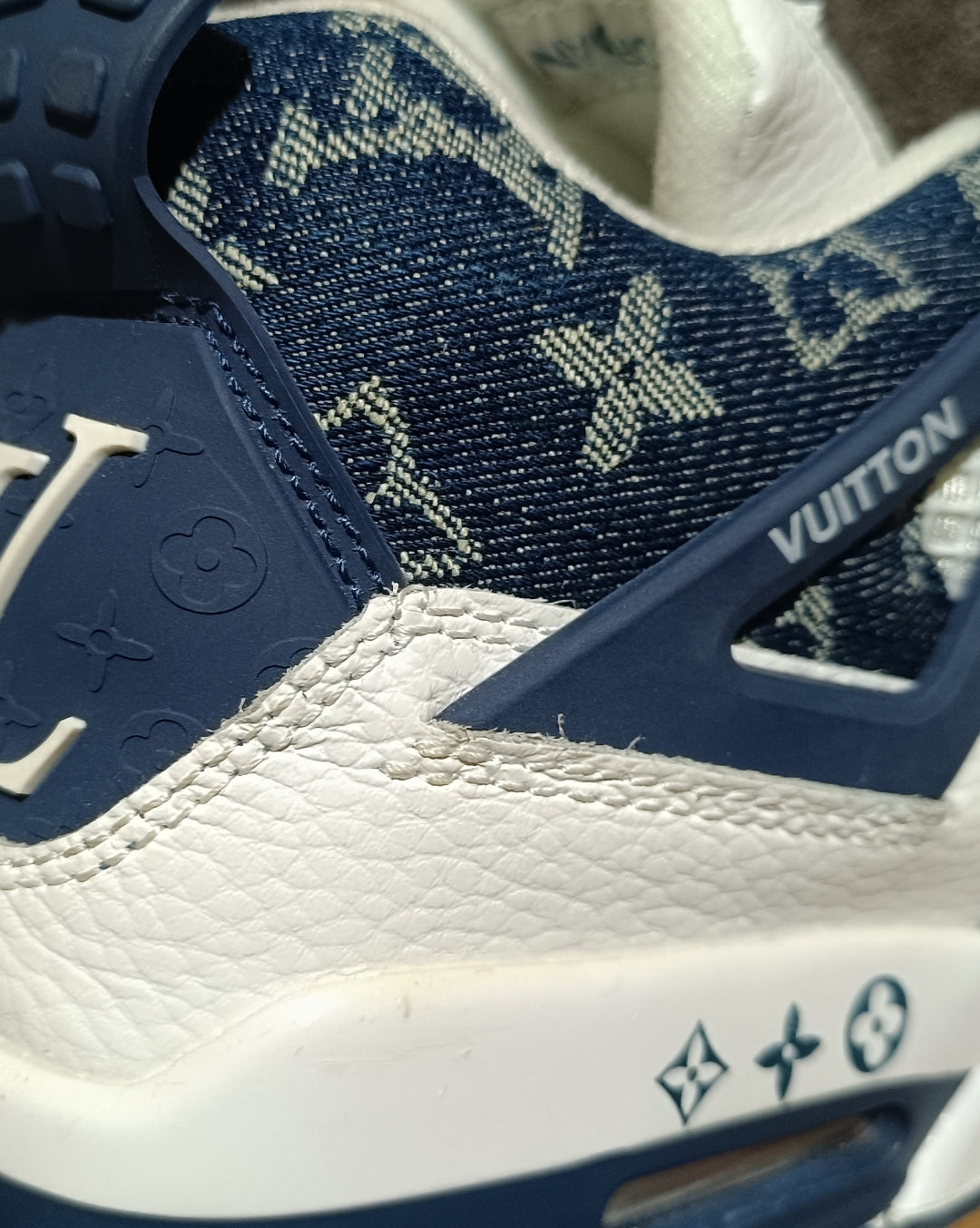 Zapatilla Nike Jordan 4 Louis Vuitton