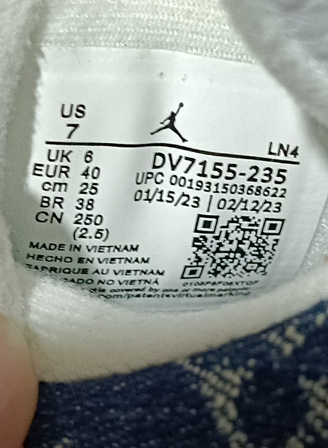 Zapatilla Nike Jordan 4 Louis Vuitton