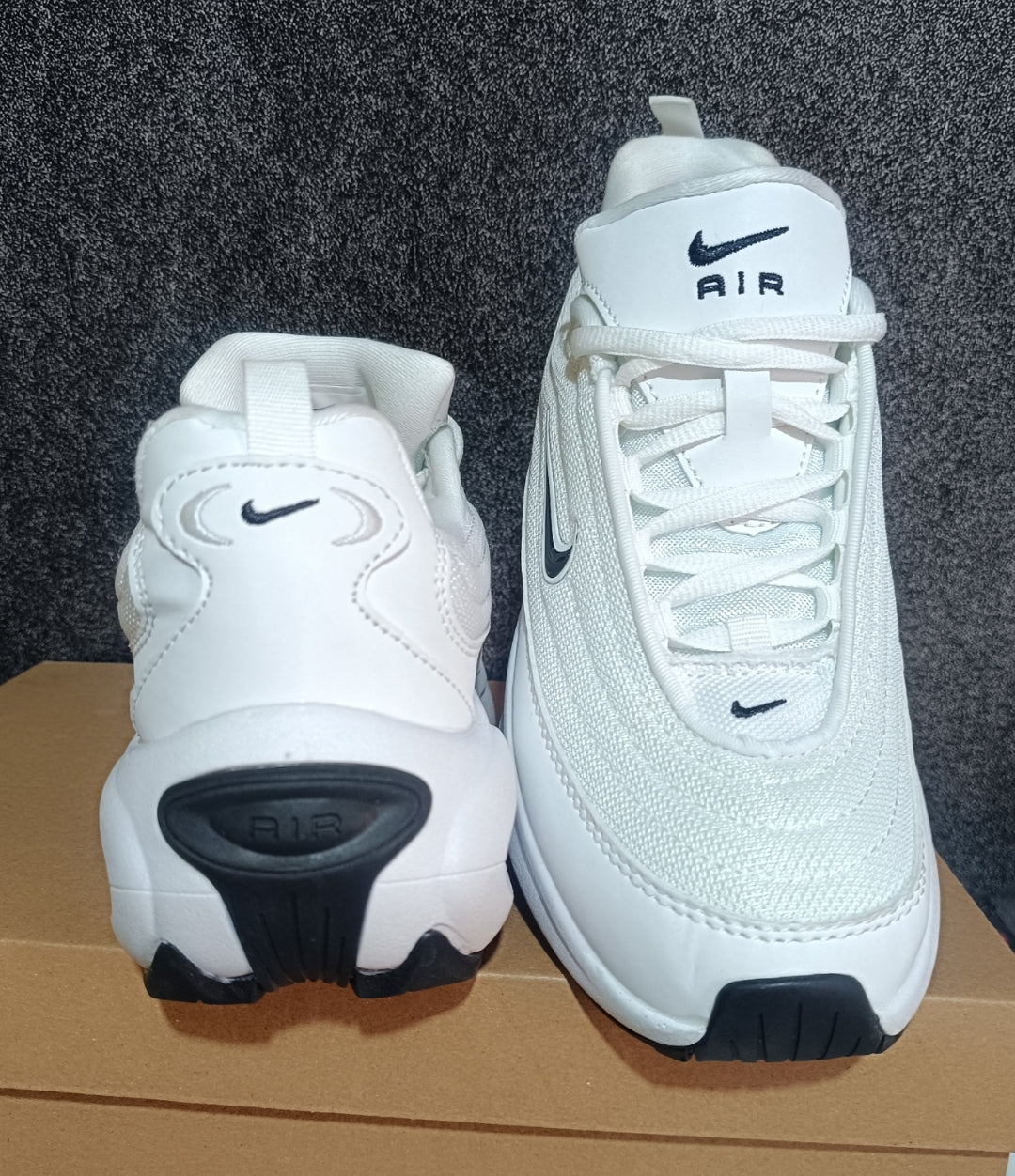 zapatilla Air Max Portal color blanco Nike