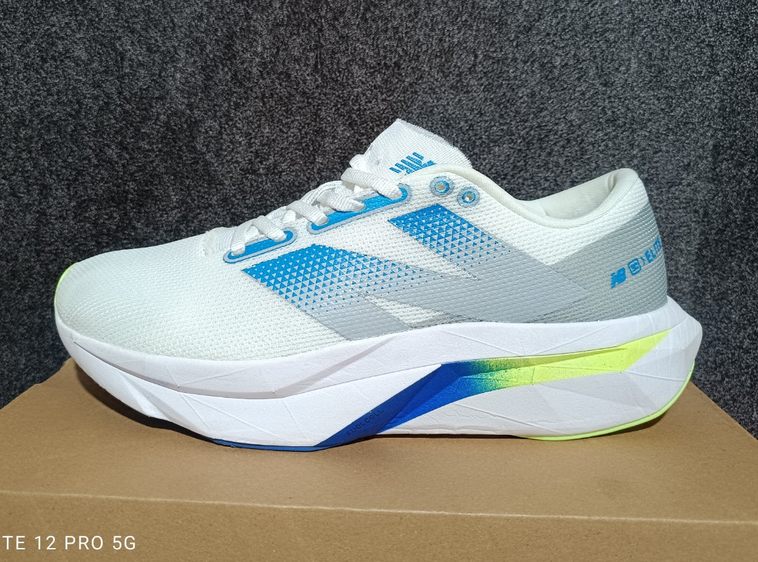 Zapatilla New Balance Fuelcell V4