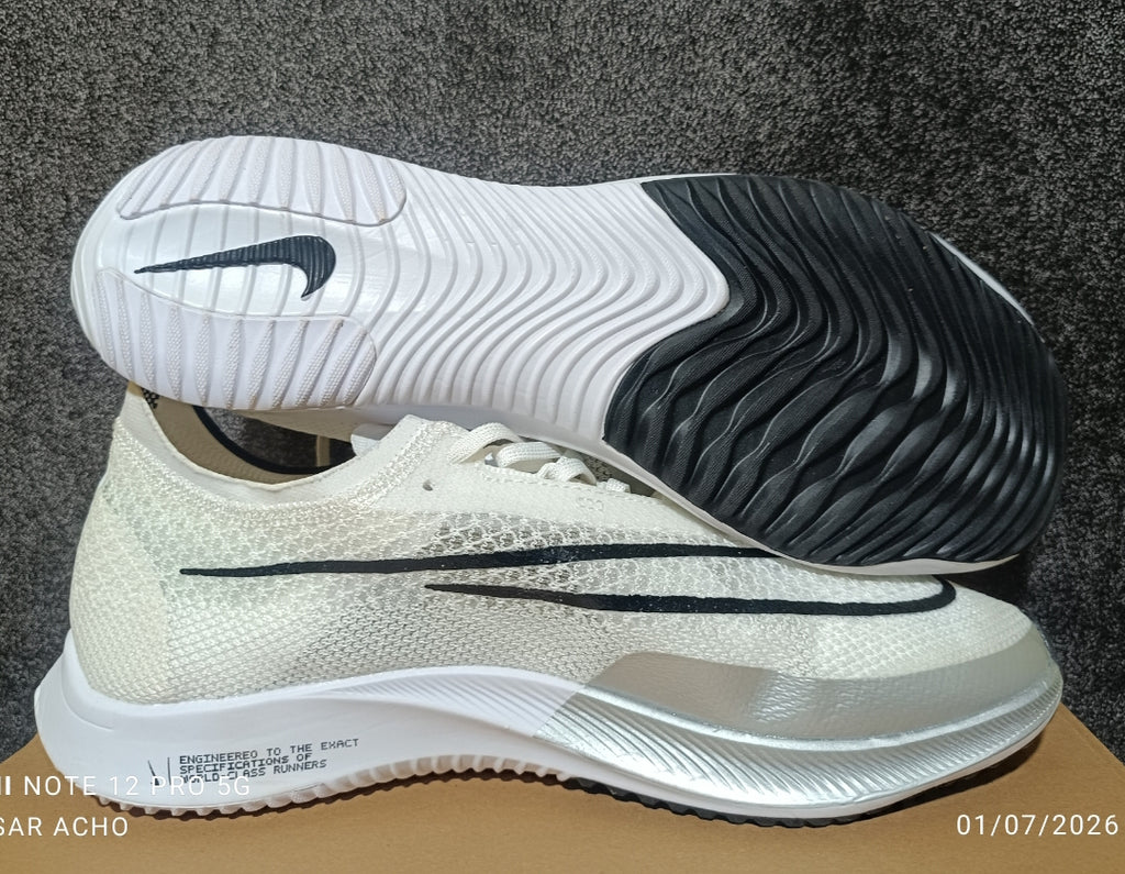Zapatilla Nike ZoomX Streakfly color Blanco
